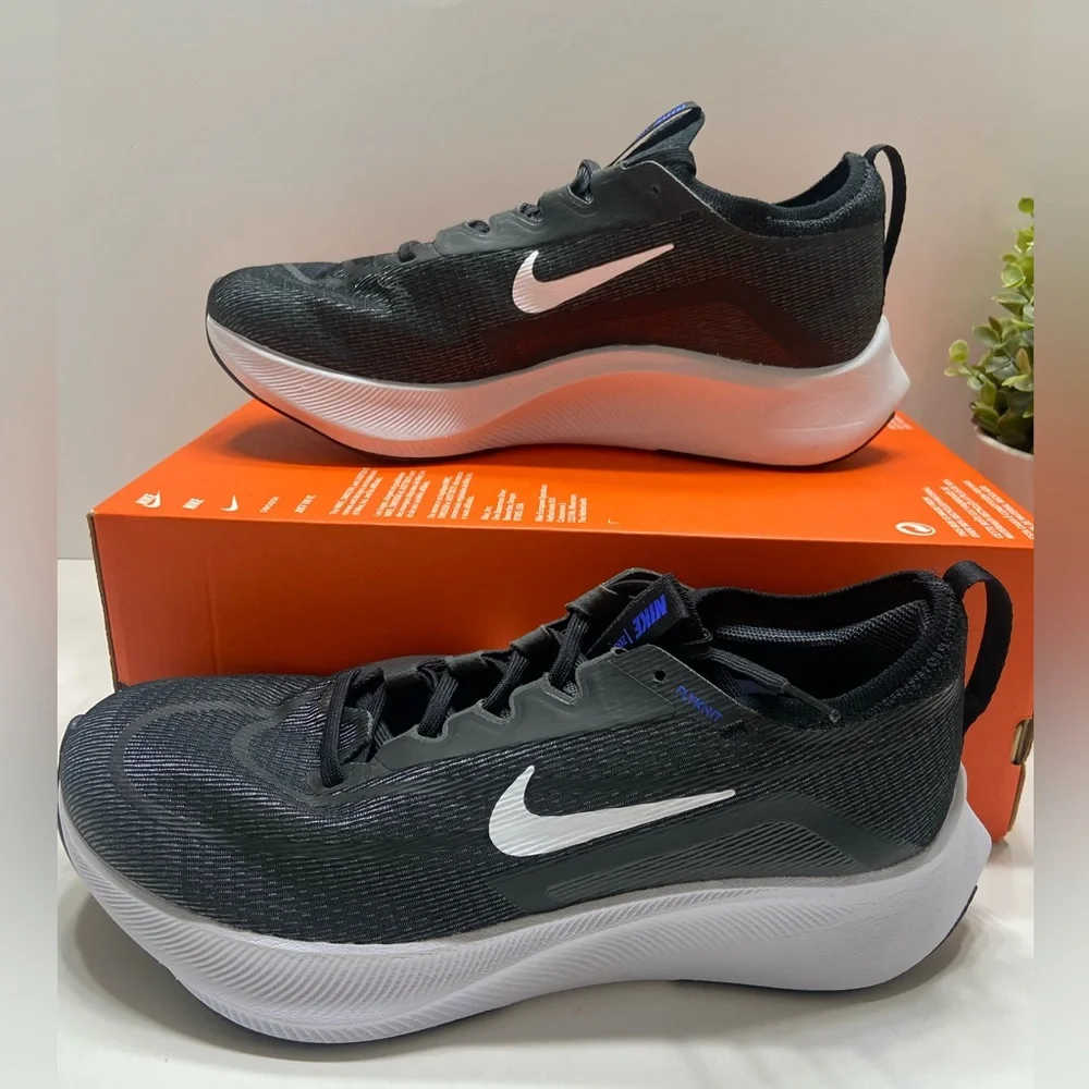 NEW Nike Zoom Fly 4 Men’s Running Shoes Black White Anthracite CT2392-001 10
